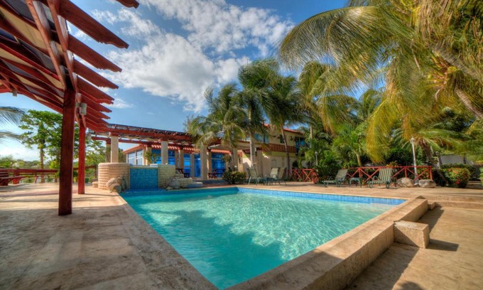 Las Salinas Hotel | Sava Salinas