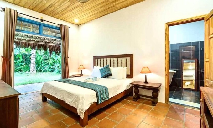 Cam An Villa | Savanna Sóng BeachFront Villa
