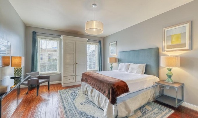 Old West Broad Neighborhood House | Savannah Lez Frederick: Gallery