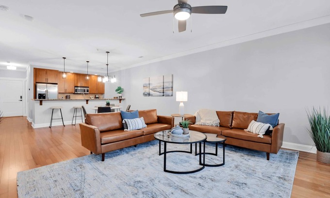Old West Broad Neighborhood Condo | Savannah Residences|Private Parking|4BR/4BA