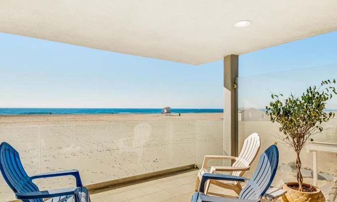 Hollywood Beach House | Savor the View