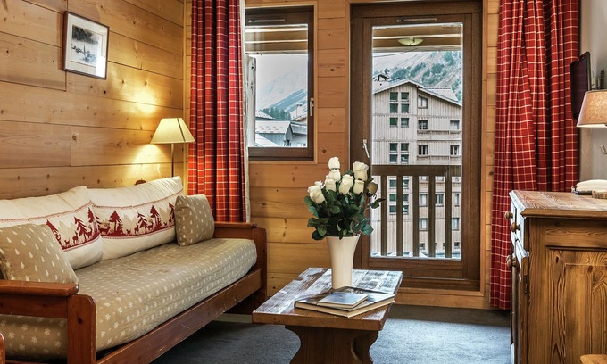 Val-d'Isere Apartment | Savoyards and rustic apartment in the heart of Val d'Isère