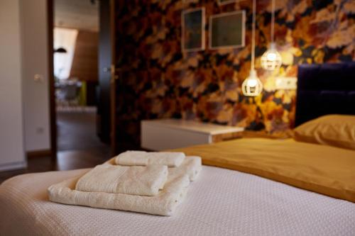Kamenets-Podol'skiy Apartment | Scandinavian Hygge Canyon view lounge