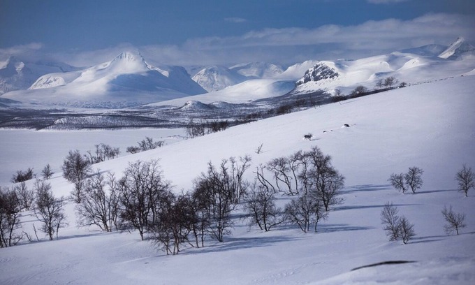 Kilpisjarvi Cottage | Scenic Arctic Retreat with Saana fell views & riverfront in Kilpisjärvi
