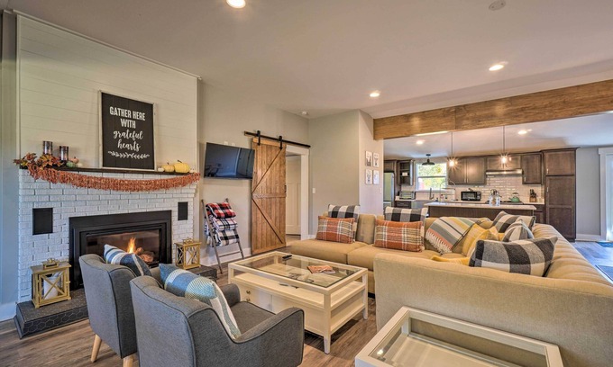Cleveland House | Scenic Home on 20-Acre Farm: Families Welcome