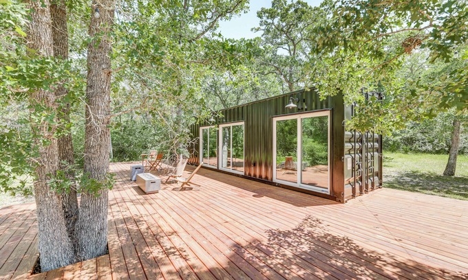 La Grange House | Scenic La Grange Tiny Home on 22 Acres By Wineries
