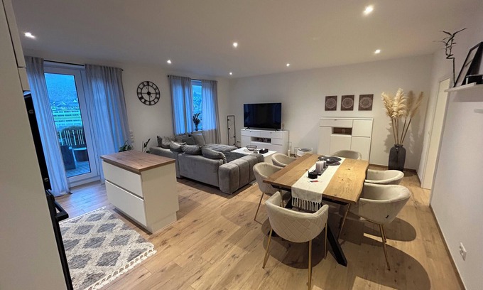 Kurrenberg Apartment | Schöne Aussicht vacation apartment - Modern apartment with Moselle and castle views
