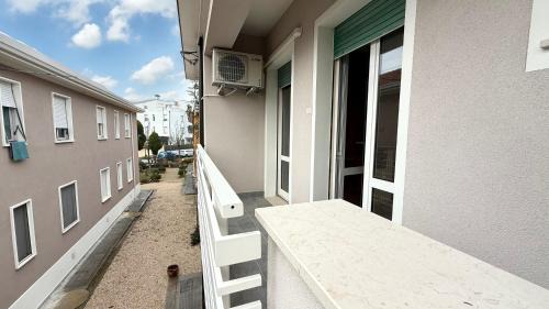 Senigallia Apartment | SE144 - Senigallia, comodo trilocale con aria condizionata e posto auto