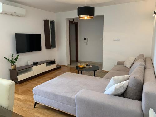 Mejasi Apartment | Sea Charm Split