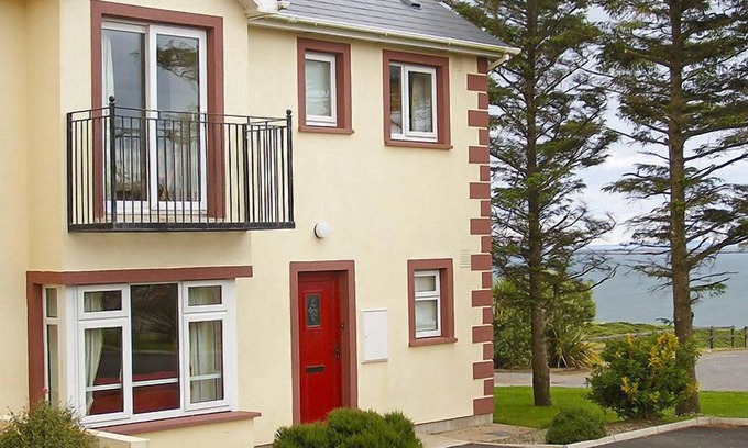 Dunmore East House | Sea Cliff by Interhome