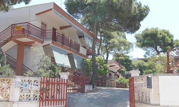Ginosa Marina House | Sea cottage in pinewood