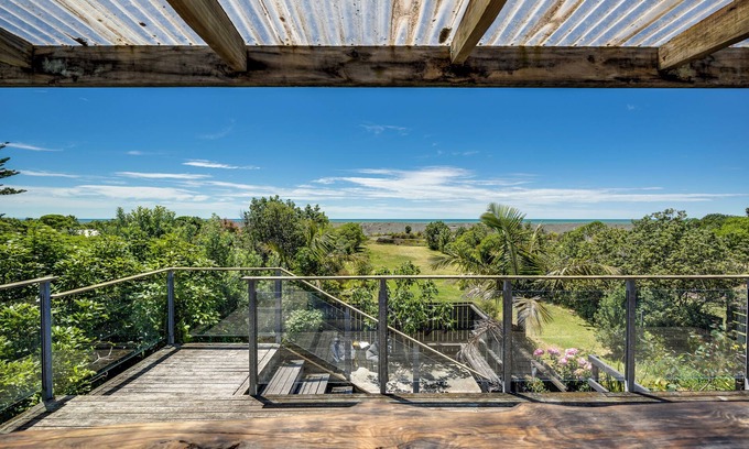 Haumoana House | Sea Deck Haven - Hastings Holiday Home
