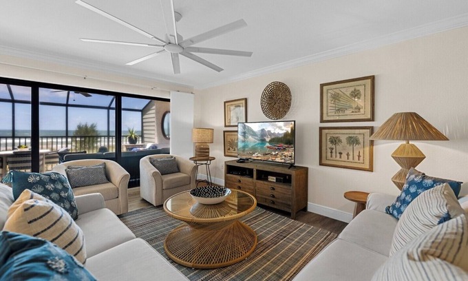 Boca Grande Condo | Sea Oats 156 - Elevator - Gulf Front - Pool - Tennis - Sleeps 4