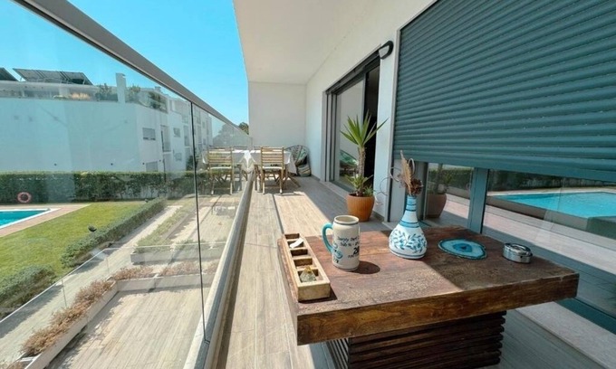 Oeiras Apartment | Sea outside your window!
