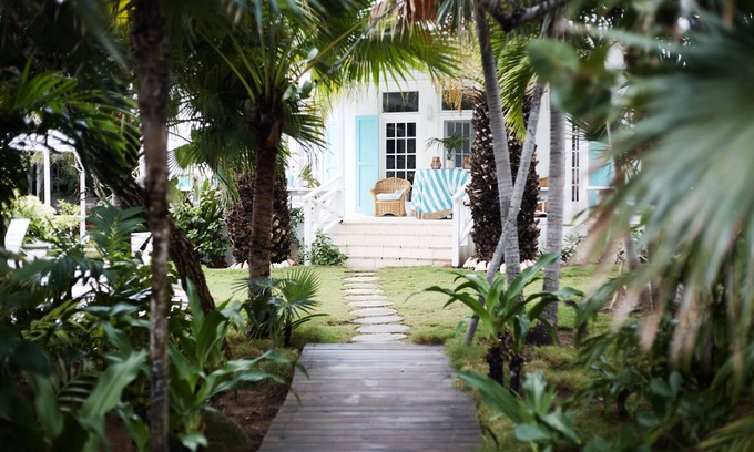 Triana Shores House | Sea Star – Private, Staffed, Luxury Jungle Compound – 10 Steps From The Beach