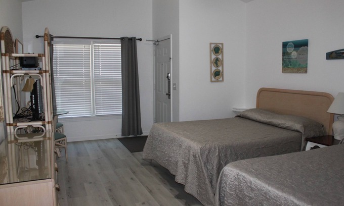 Sea Trail Condo | Sea Trail Resort-Beach 1 Mile, Ground Level, Linens Provided. No Cleaning Fee