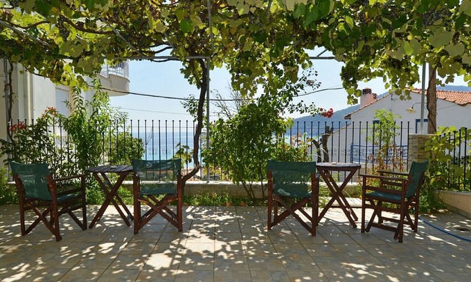 Chrisi Ammoudia Apartment | Sea View Maisonette Apartment with A/C, only 300 Meters from the Beach !