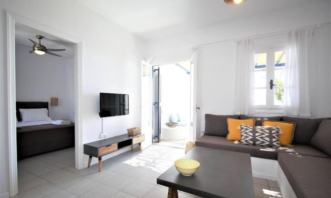 Ampelas House | SEABREEZE Apartment
