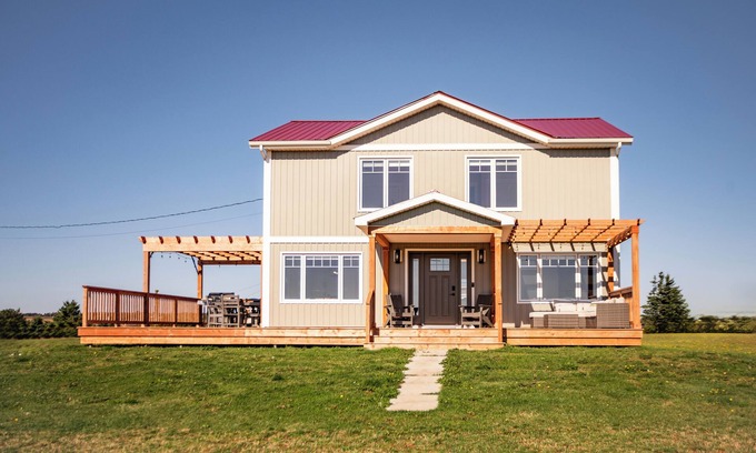 Souris House | Seabreeze Beach Retreat located in scenic Souris, PEI. Family and pet friendly.
