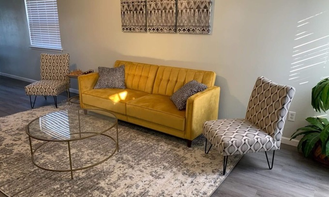 Gulf Breeze Apartment | Seabreeze Villa in the middle of Pensacola Beach and Navarre Beach