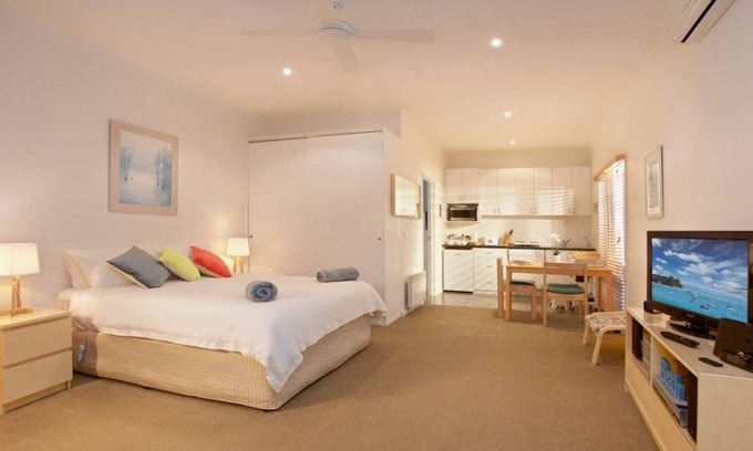 Sorrento Apartment | Seachange Summary: Th