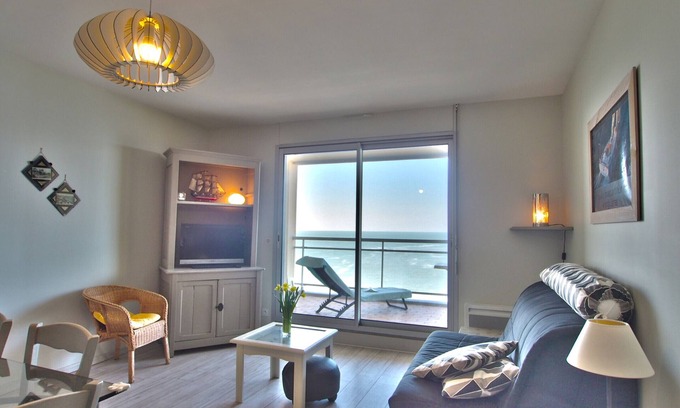 La Chaume Apartment | Seafront Apartment with Terrace and Garage in Charming La Chaume, 2 Bedrooms