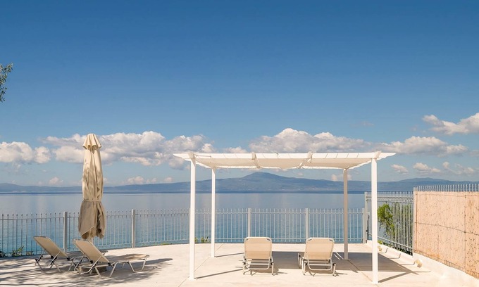 Avia Apartment | Seafront Pouletis Family Drosoula Gem with pool