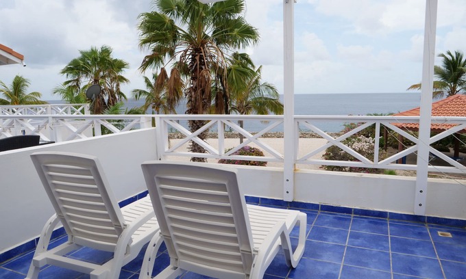Sabana Westpunt House | Seafront Townhome with Gorgeous Views and Easy Ocean Access Marazul 5A