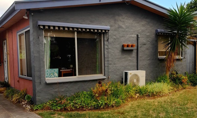 Rosebud House | Seashells by the Sea Shore