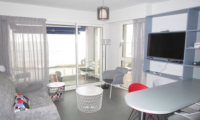 Les Sables d'Olonne Apartment | Seaside Apartment with Balcony, Close to Shops
