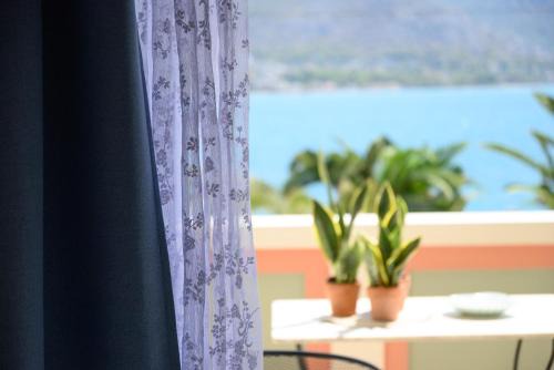 Salamis Apartment | Seaside Apartment
