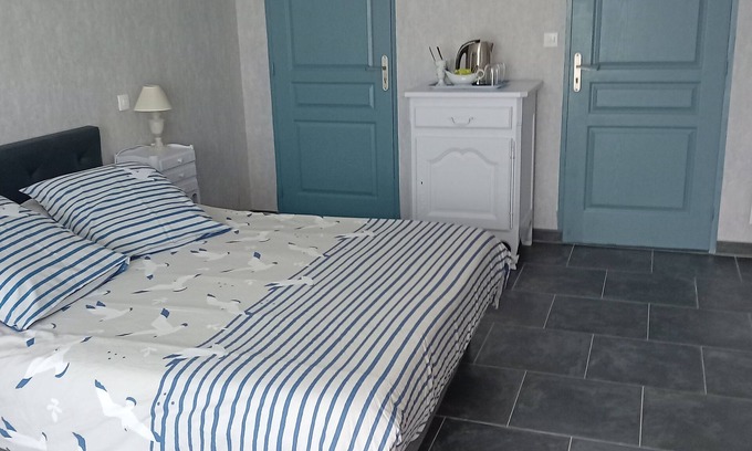 La Plaine-sur-Mer Cabin | Seaside direct to portal
