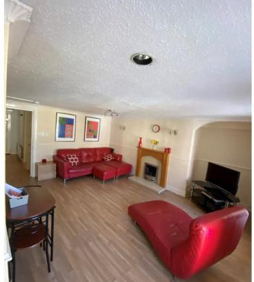 Dunbar Apartment | Seaside High Street Homely Hideaway