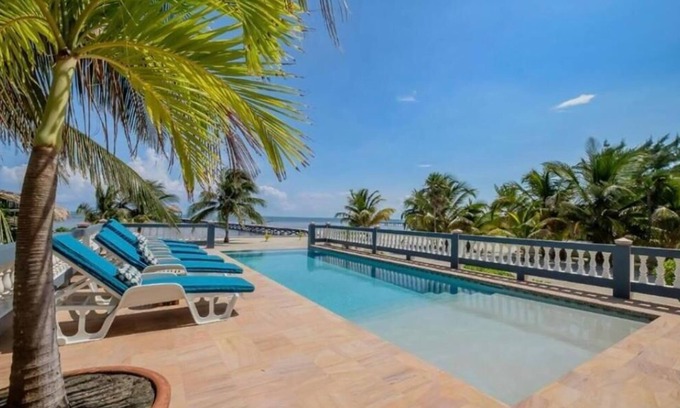 San Pedro House | Seaside Palace in Paradise 4 Bedroom/3 Bath Luxury Home.