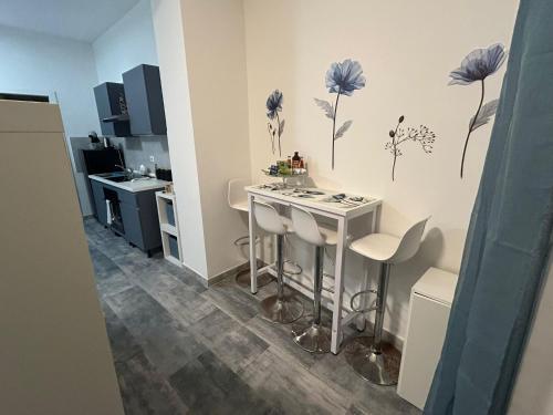 Torvaianica Apartment | Seaside two-room apartment