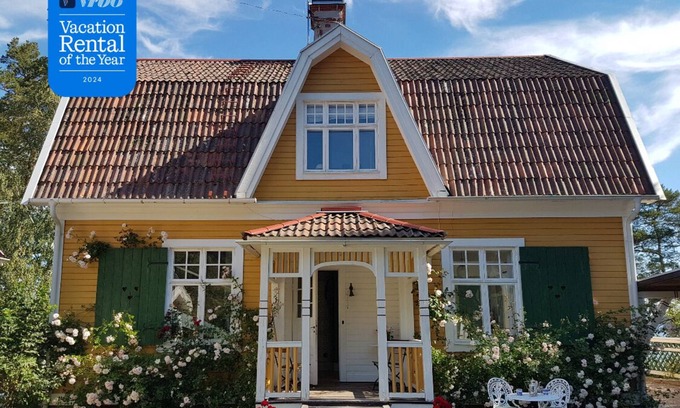 Vaxholm House | Seaside villa with private jetty and sauna. Near Stockholm. 12 beds.