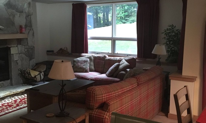 West Dover Condo | Seasons On Mount Snow - Ski-in/Ski-out