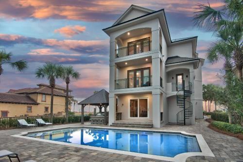 Destiny Grand Palms House | Seastar Palazzo With Beach Views, Lake, And Pool