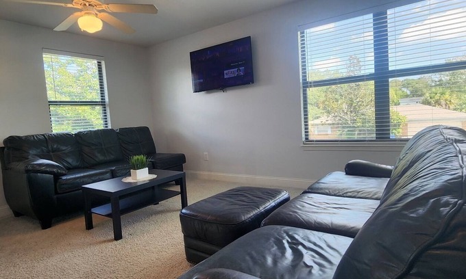 Dolphin's Cove Apartment | Seatrout Apartment - 6 minutes to TPC The GOLF Players Championship