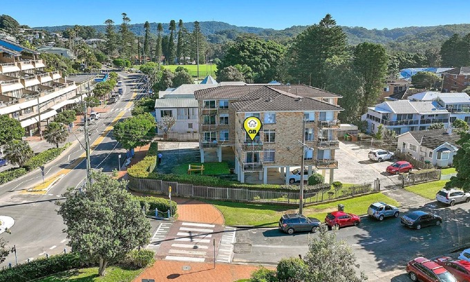 Avoca Beach Apartment | Seaview 7 - Prime Position Beachside Holiday