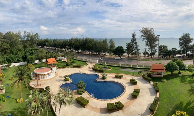 Kram Apartment | Seaview Condo A61