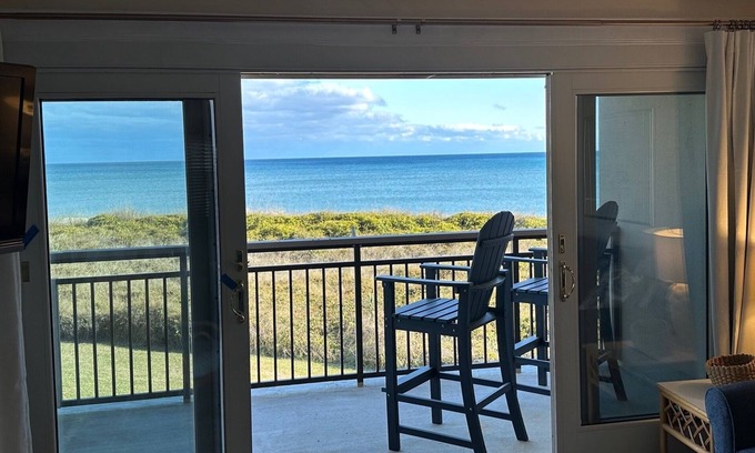 Pine Knoll Shores Condo | Seaworthy-Oceanfront 3 Br/3 Ba, Beachwalk Villa Panoramic oceanview, elevator