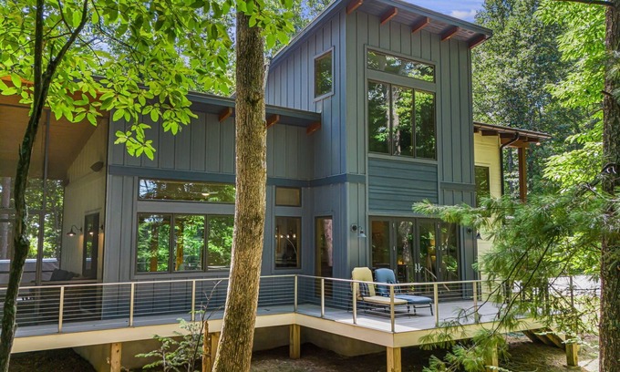 Saluda House | Secluded 3BR home on 30 acres near Green River Gorge with hot tub & trails