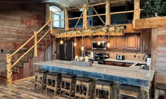 Crestline Cabin | Secluded 6 bed, 2 full bath Lodge with everything you need for a wonderful stay.