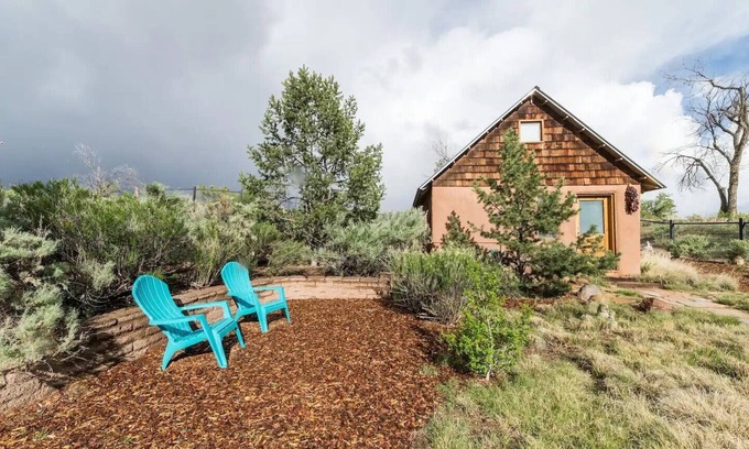Alamedan Valley House | Secluded Adobe Casita-Right behind Balloon Fiesta Park