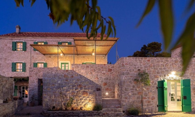 Hvar Villa | Secluded and Peaceful Retreat House on the Island of Hvar