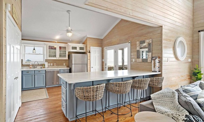 Freeport House | Secluded beachfront home with panoramic ocean views, private pool and huge deck