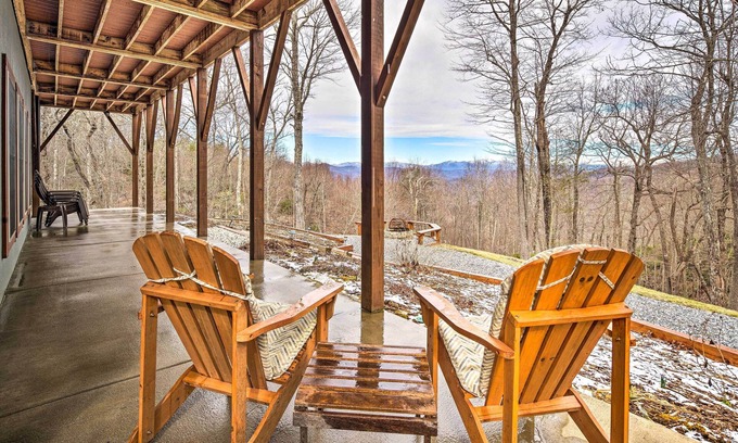 Black Mountain Cabin | Secluded Black Mountain Cabin w/On-Site Pond!
