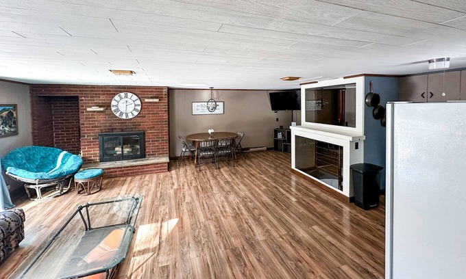 West Branch Cabin | Secluded cabin with fast WiFi on orv trail system.