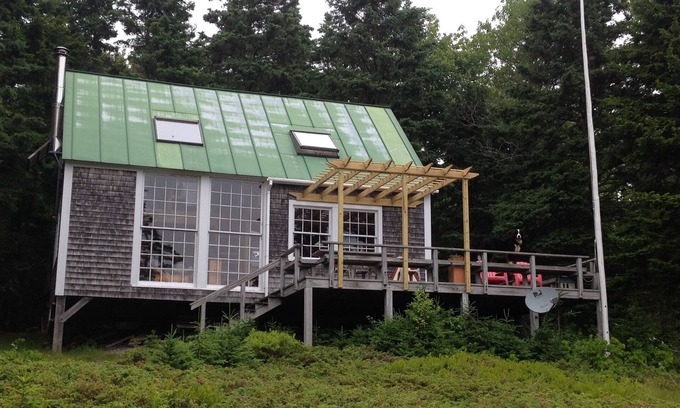 Stonington House | Secluded Cottage with Stunning Ocean Views